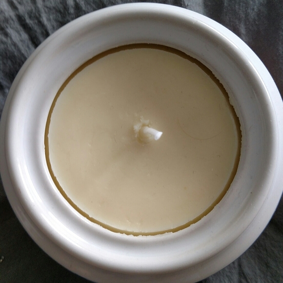 Homemade Candle in Flower Crock - Picture 3 of 3